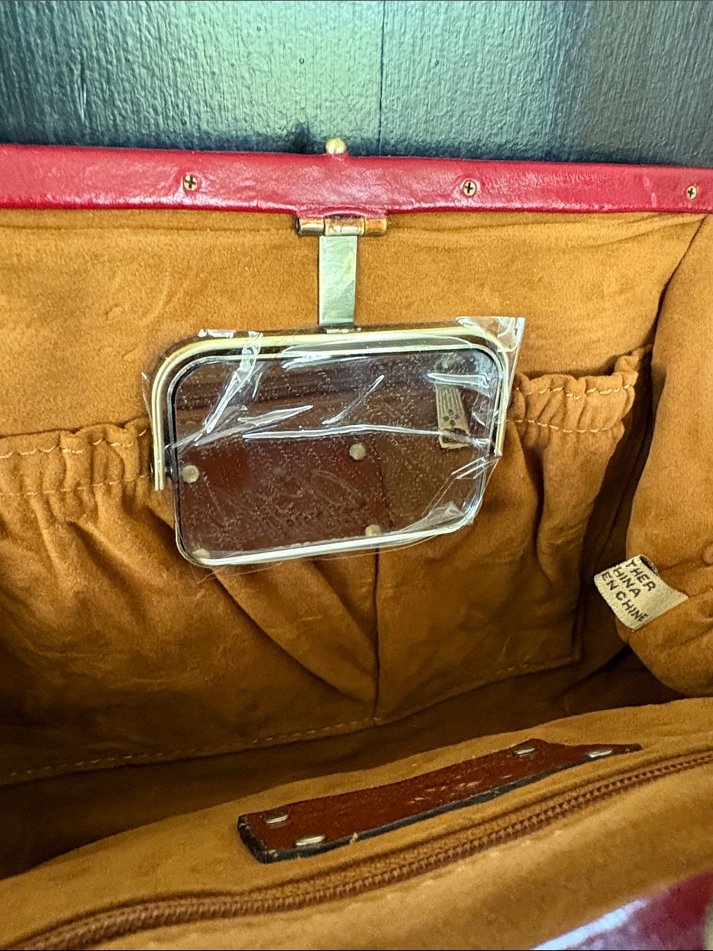 ❤️ Patricia Nash Leather Clutch Bag in Ruby Red - Picture 10 of 15